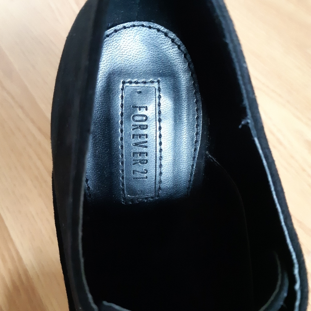 Black Heeled Booties - Picture 6 of 8
